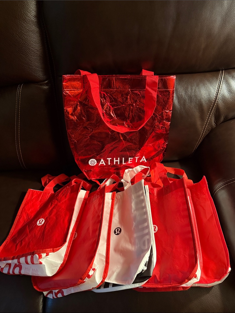 7 Reusable Lululemon’s totes & Athleta tote.
